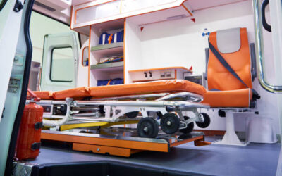 Qui peut prescrire un transport médical à Lyon pour un patient qui doit se rendre régulièrement à l’hôpital ?